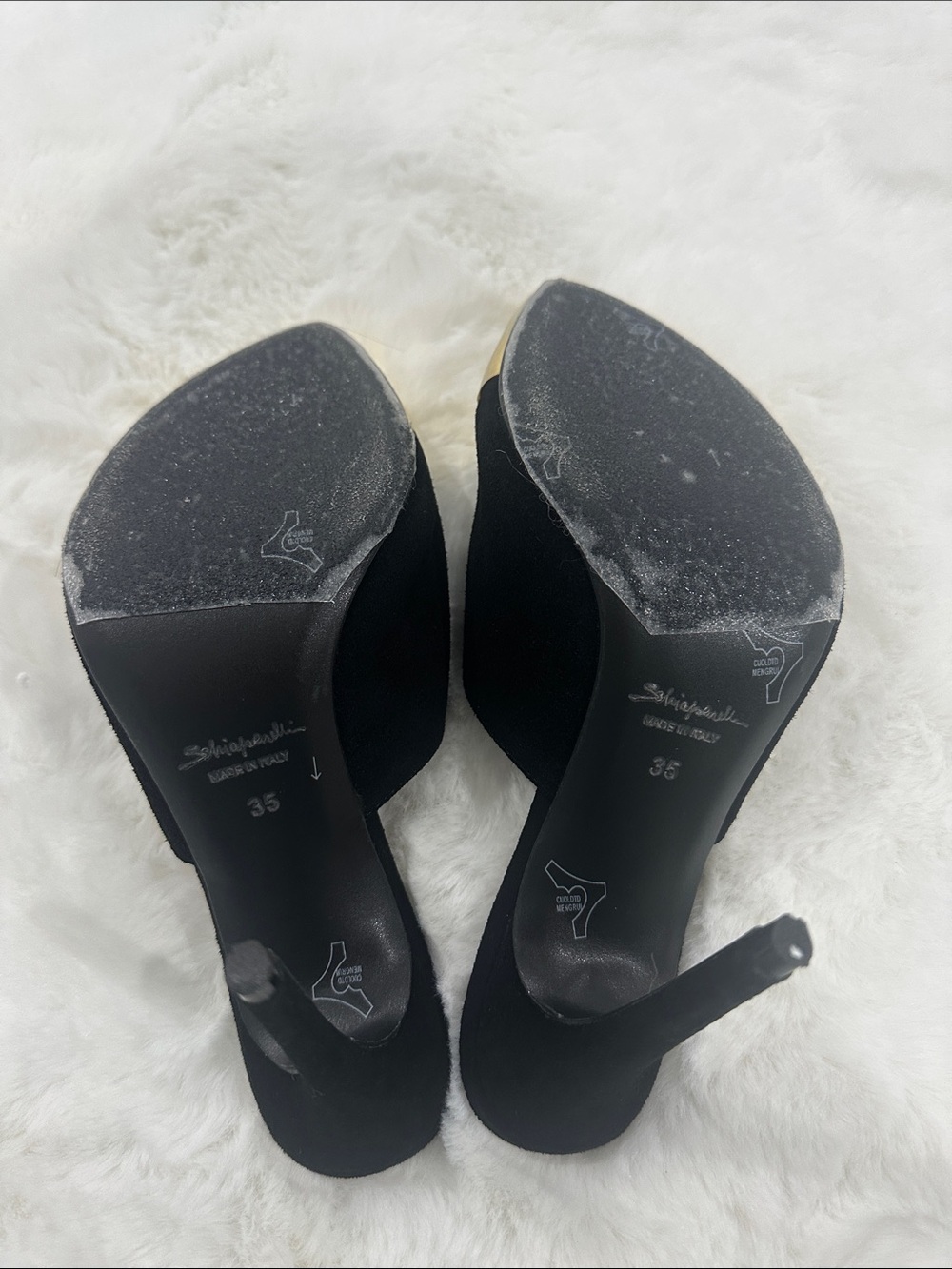HIGH HEELS - Picture 9 of 9
